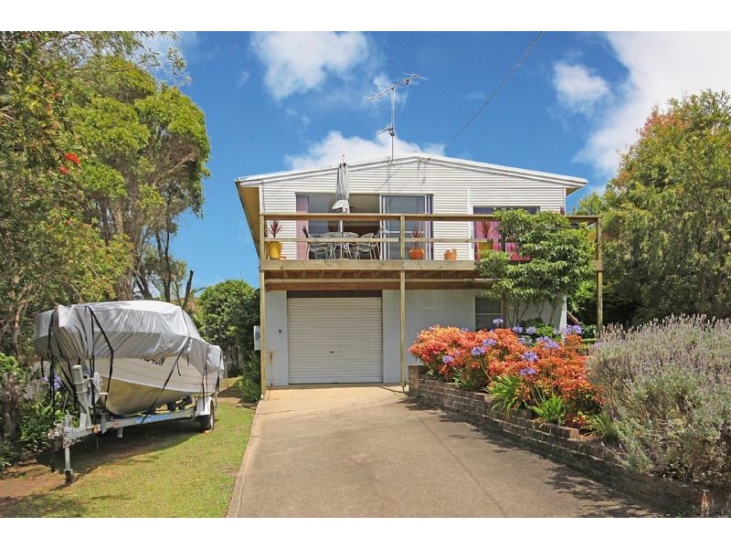 8 Marjorie Crescent, Batehaven NSW 2536