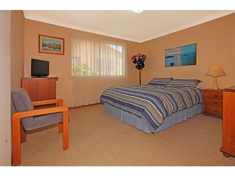 8 Marjorie Crescent, Batehaven NSW 2536