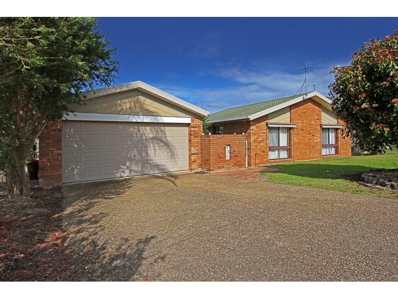 13 Wills Crescent, Denhams Beach NSW 2536