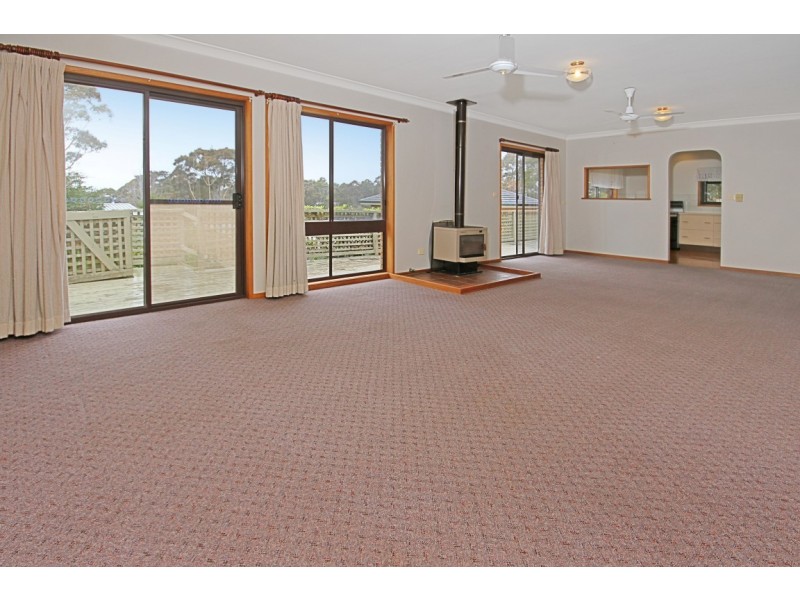 13 Wills Crescent, Denhams Beach NSW 2536