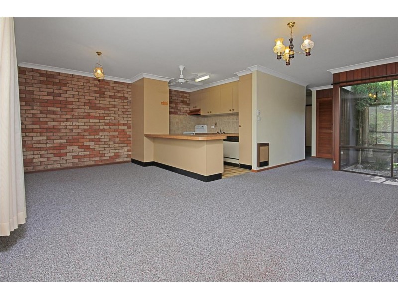 3/6 Eric Fenning Drive, Surf Beach NSW 2536