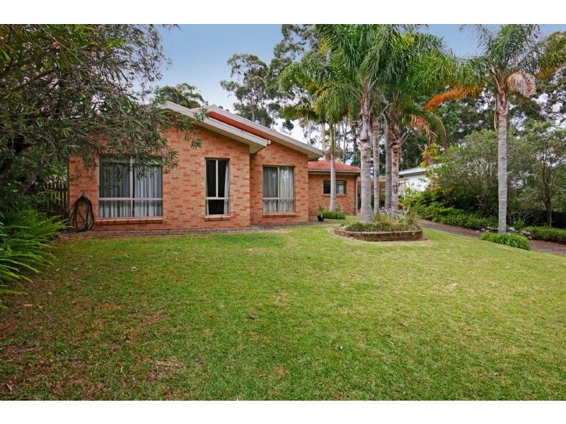 8 Burkes Way, Denhams Beach NSW 2536