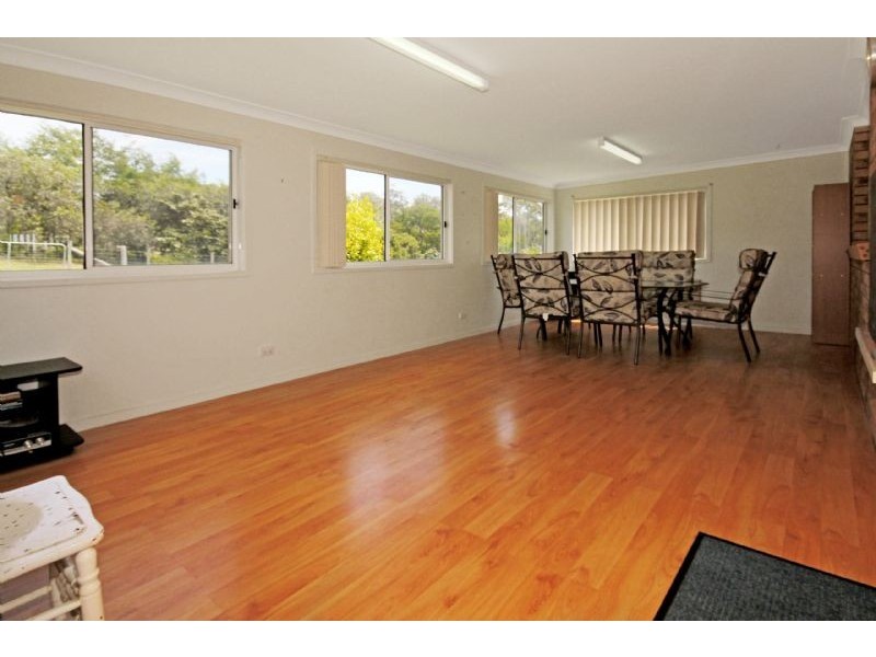 49 Eric Fenning Drive, Surf Beach NSW 2536