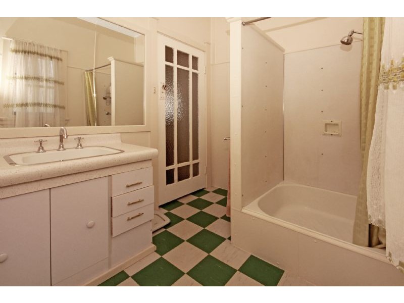 7 Guy Street, Batemans Bay NSW 2536