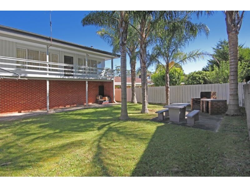 18 Matthew Parade, Batehaven NSW 2536