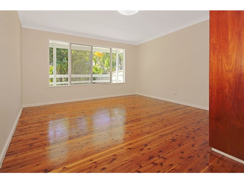 18 Matthew Parade, Batehaven NSW 2536