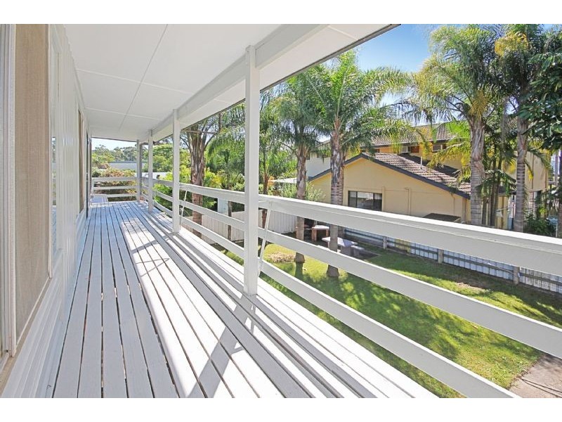 18 Matthew Parade, Batehaven NSW 2536