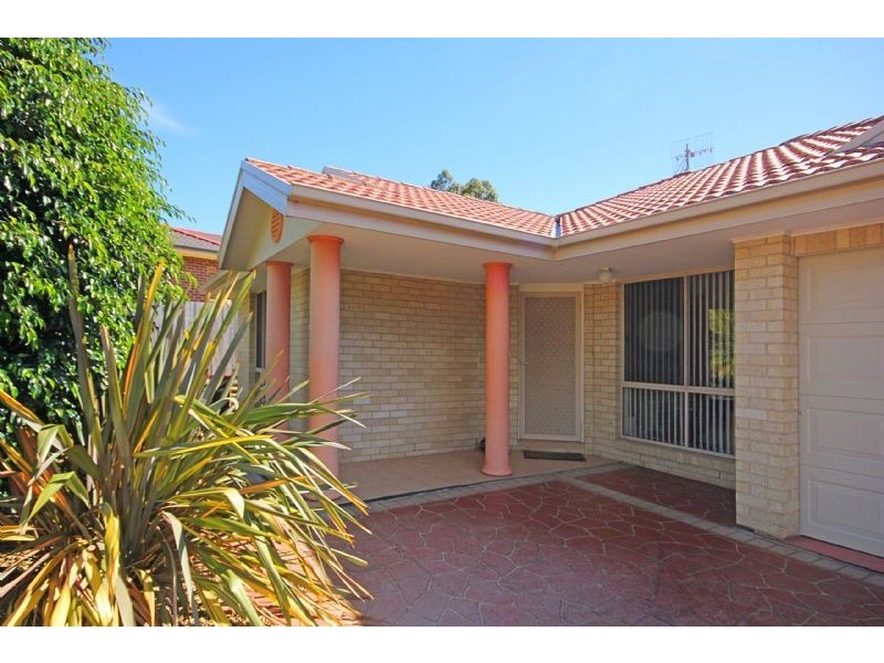 8 Wentworth Avenue, Sunshine Bay NSW 2536