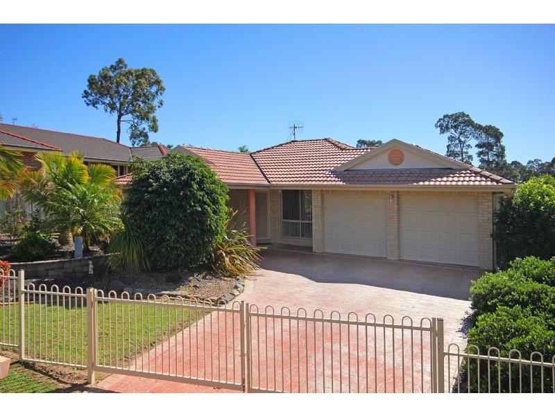 8 Wentworth Avenue, Sunshine Bay NSW 2536