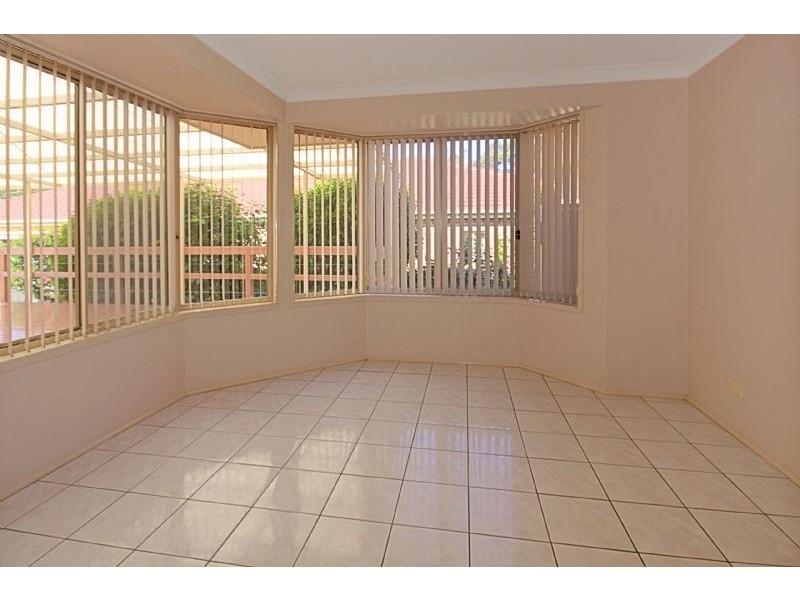 8 Wentworth Avenue, Sunshine Bay NSW 2536