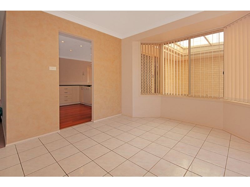 8 Wentworth Avenue, Sunshine Bay NSW 2536