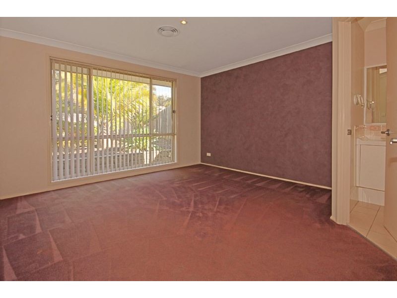 8 Wentworth Avenue, Sunshine Bay NSW 2536