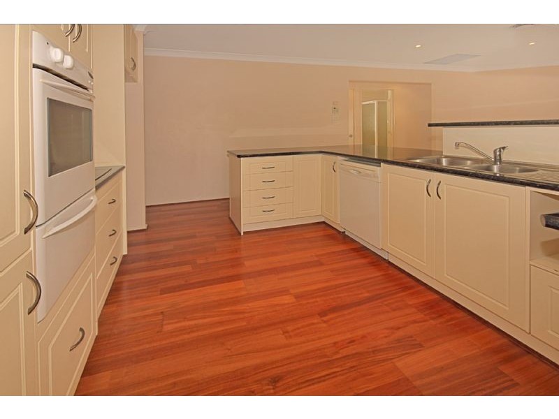 8 Wentworth Avenue, Sunshine Bay NSW 2536