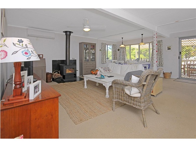 9 Excelsa Court, Maloneys Beach NSW 2536