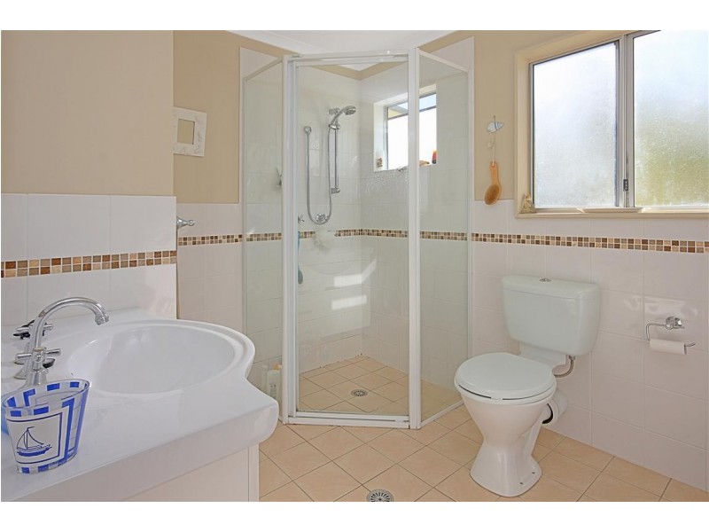 9 Excelsa Court, Maloneys Beach NSW 2536