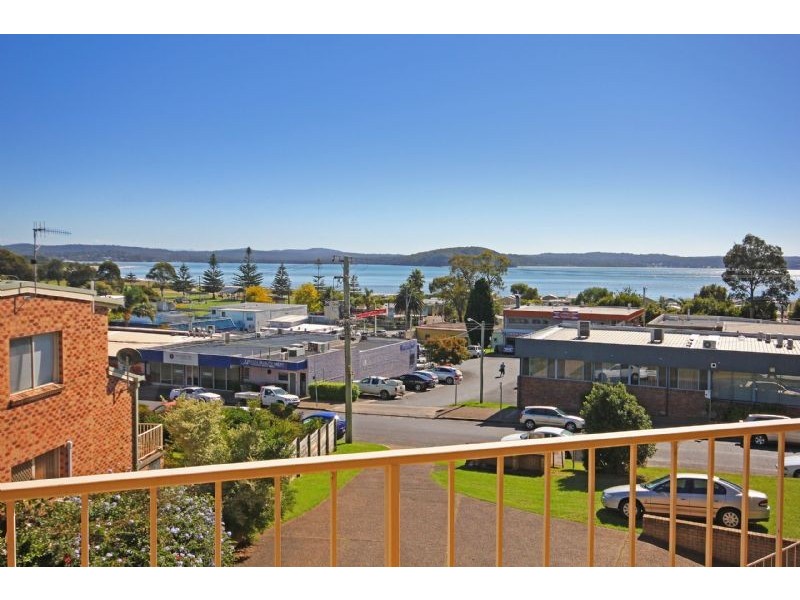4/10 Corrigan Crescent, Batehaven NSW 2536