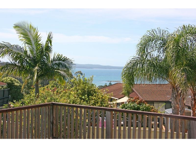 21 Hilltop Crescent, Surf Beach NSW 2536