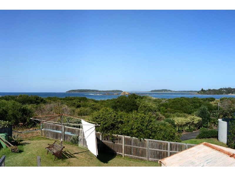 111 Sunpatch Parade, Tomakin NSW 2537