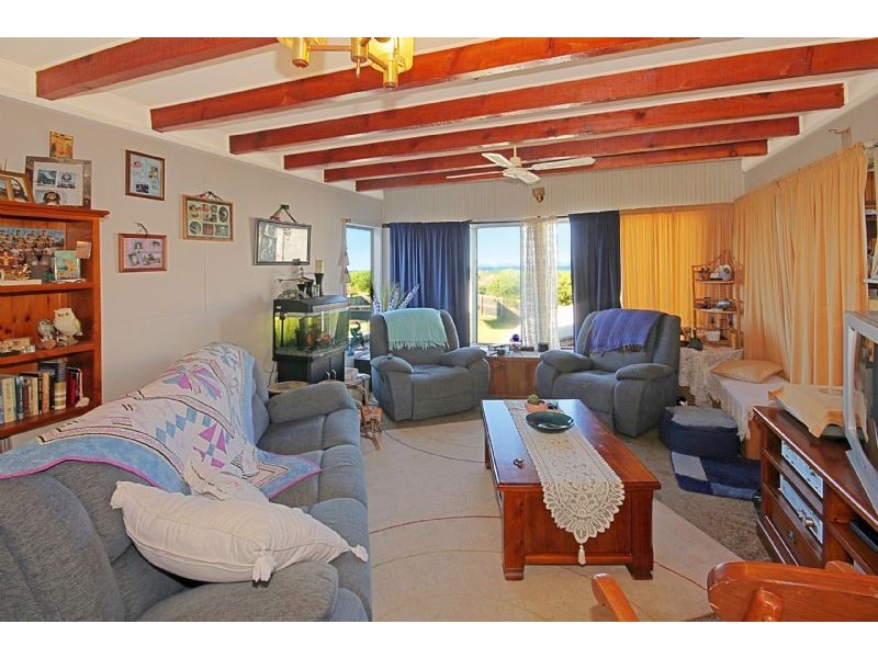 111 Sunpatch Parade, Tomakin NSW 2537