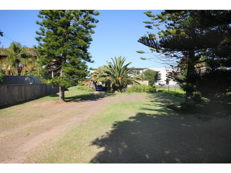 111 Sunpatch Parade, Tomakin NSW 2537