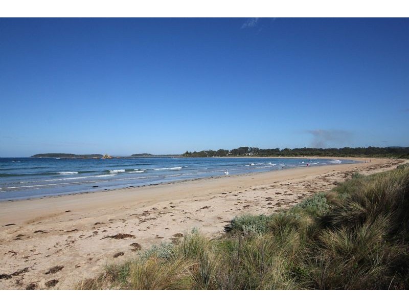 111 Sunpatch Parade, Tomakin NSW 2537