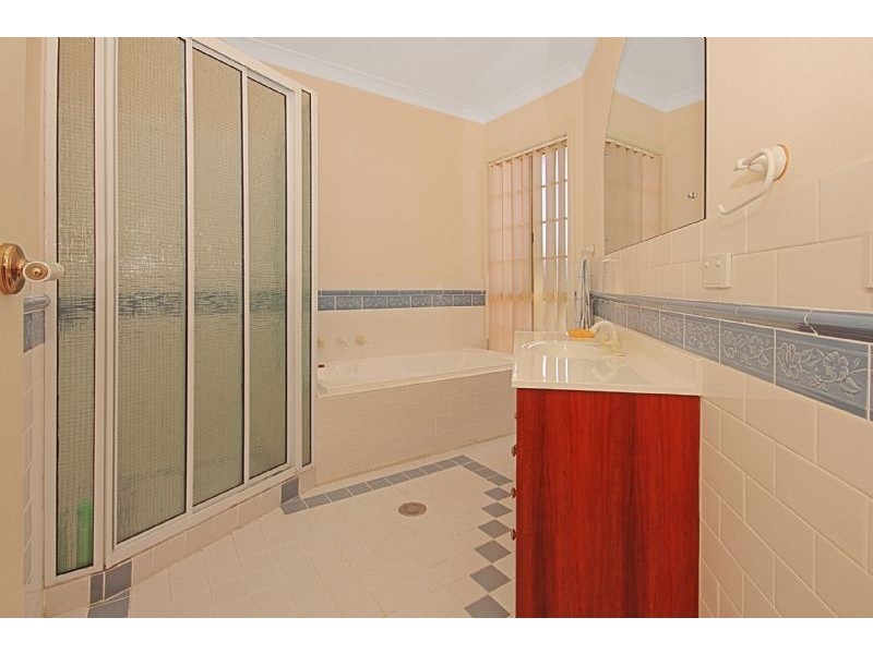 12 Blaxland Crescent, Sunshine Bay NSW 2536