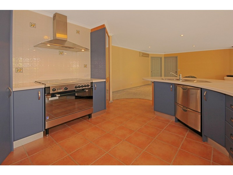 7 Excelsa Court, Maloneys Beach NSW 2536