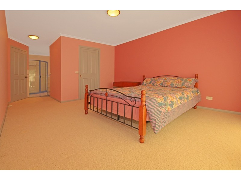 7 Excelsa Court, Maloneys Beach NSW 2536