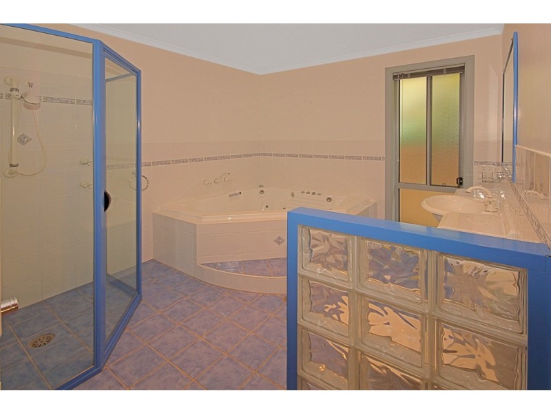 7 Excelsa Court, Maloneys Beach NSW 2536