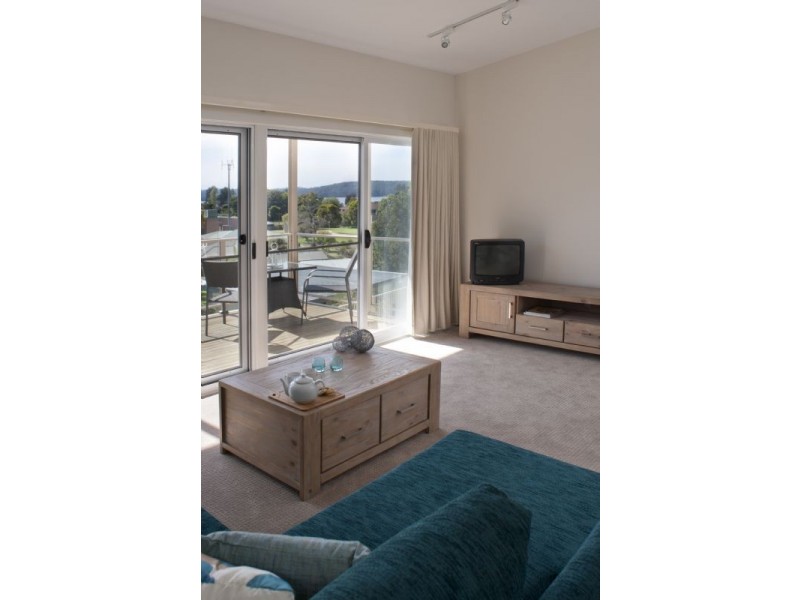 1/19 Bavarde Avenue, Batemans Bay NSW 2536