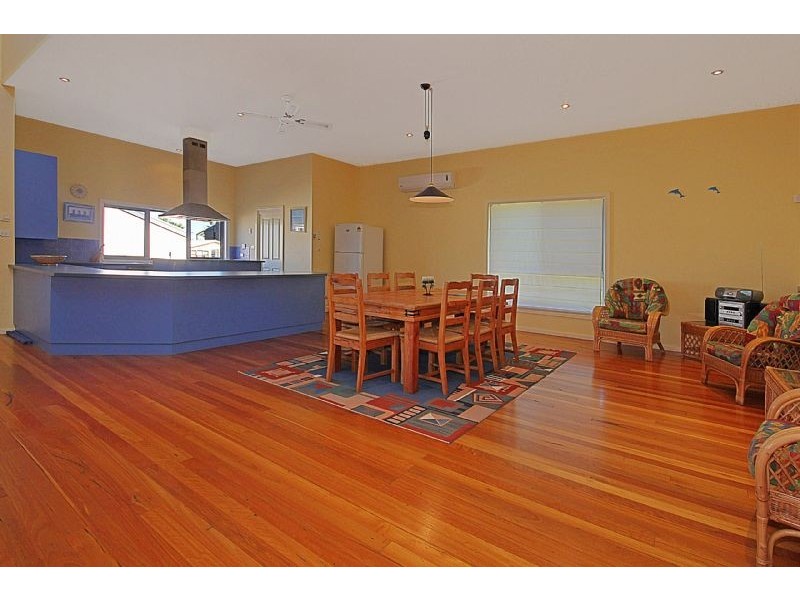 7 Sandy Place, Long Beach NSW 2536