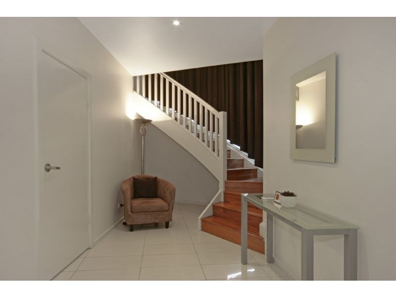 1/239 Beach Road, Denhams Beach NSW 2536