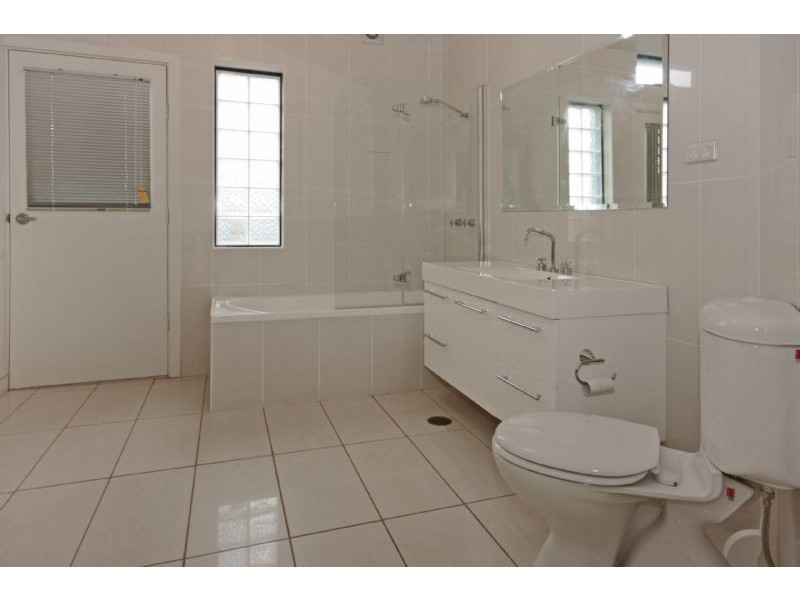 1/239 Beach Road, Denhams Beach NSW 2536