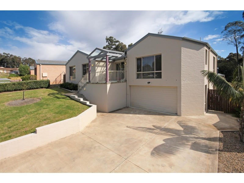 39 Thomas Mitchell Crescent, Sunshine Bay NSW 2536