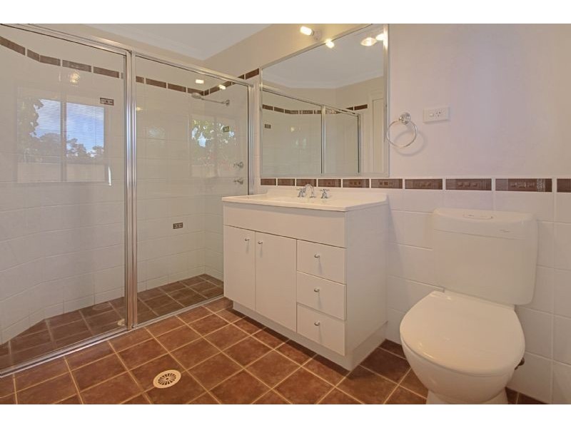 8 Leichhardt Place, Sunshine Bay NSW 2536