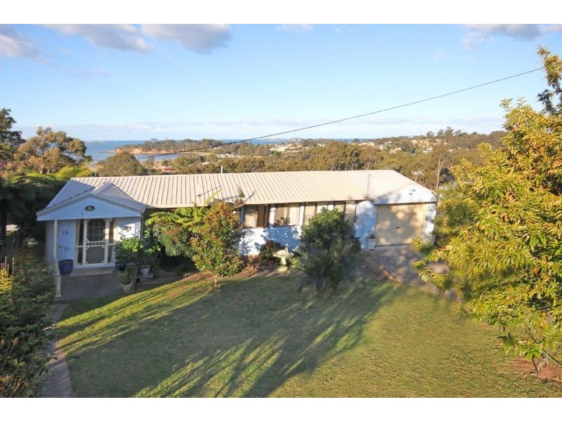 19 Calga Crescent, Catalina NSW 2536