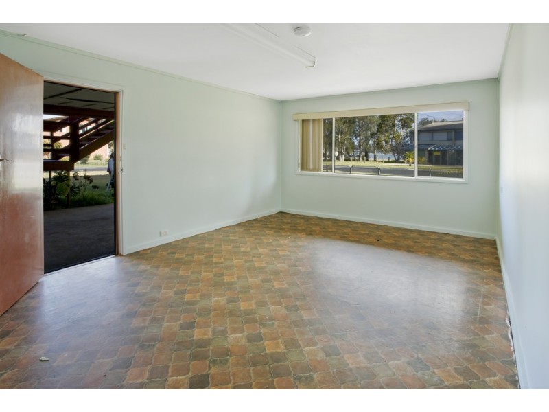 41 Wallaringa Street, Surfside NSW 2536