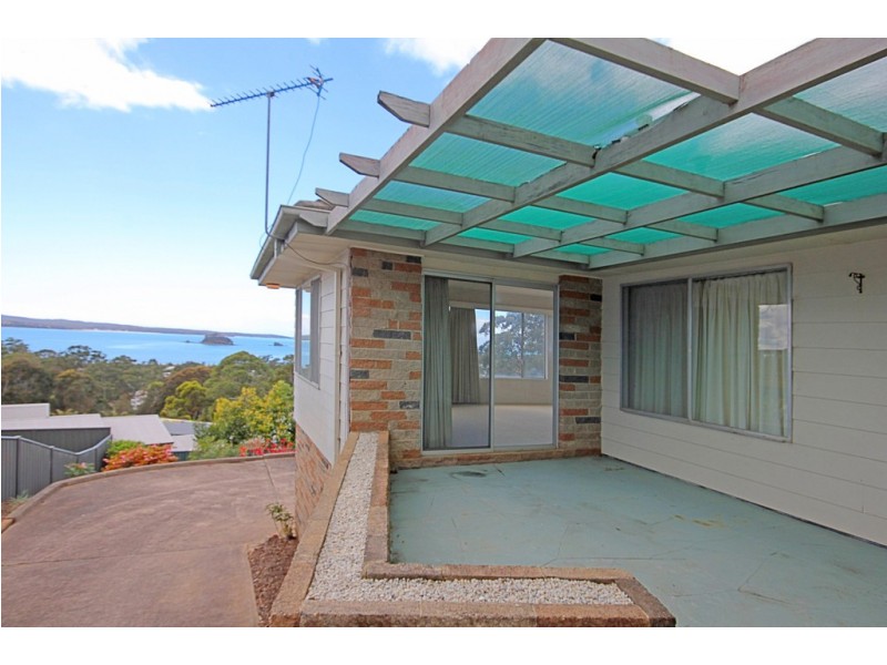 11 Calga Crescent, Catalina NSW 2536