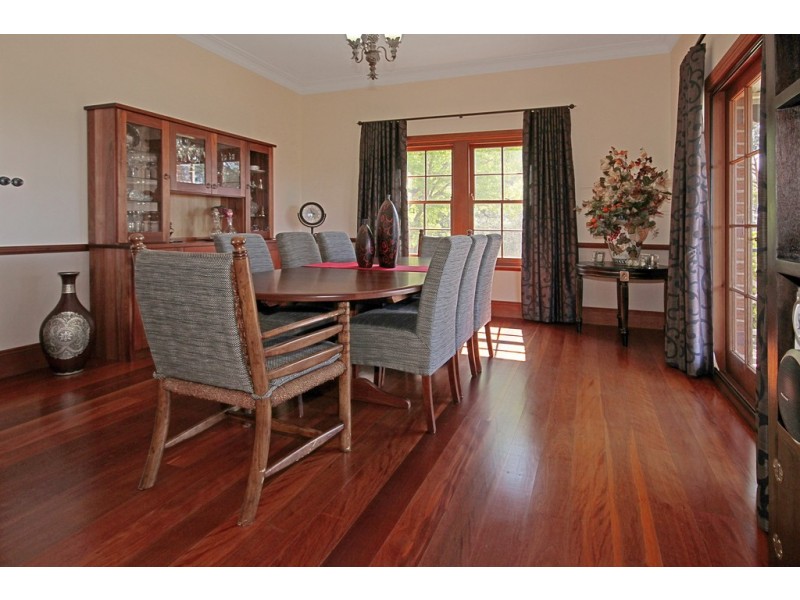 10 Blaxland Crescent, Sunshine Bay NSW 2536