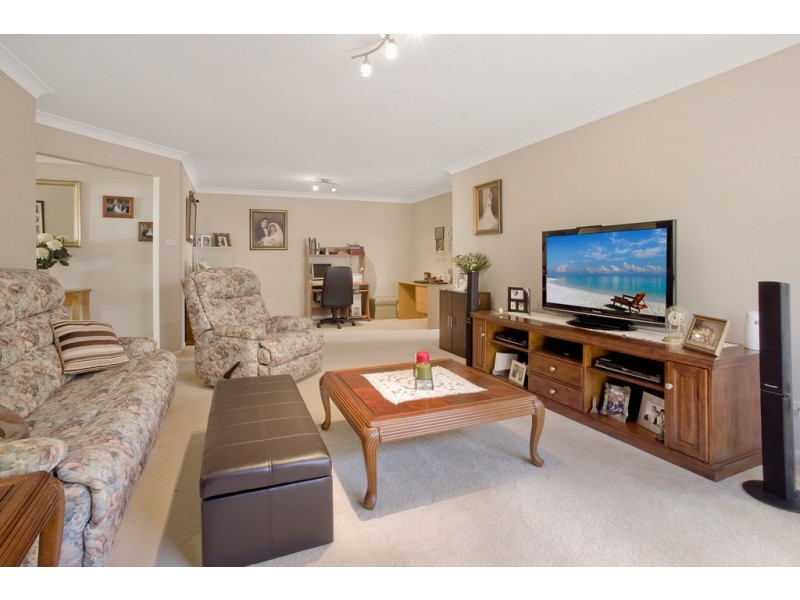 9 Batman Place, Sunshine Bay NSW 2536