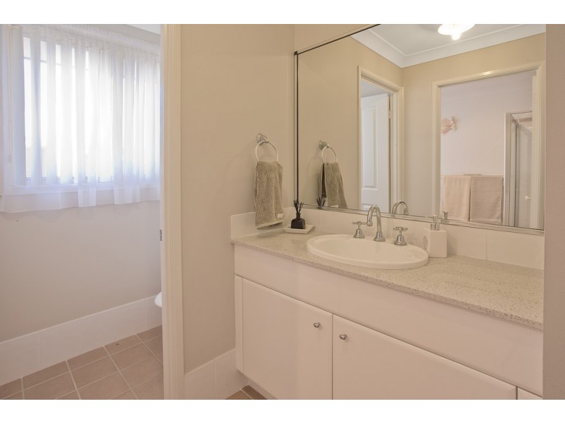 9 Batman Place, Sunshine Bay NSW 2536