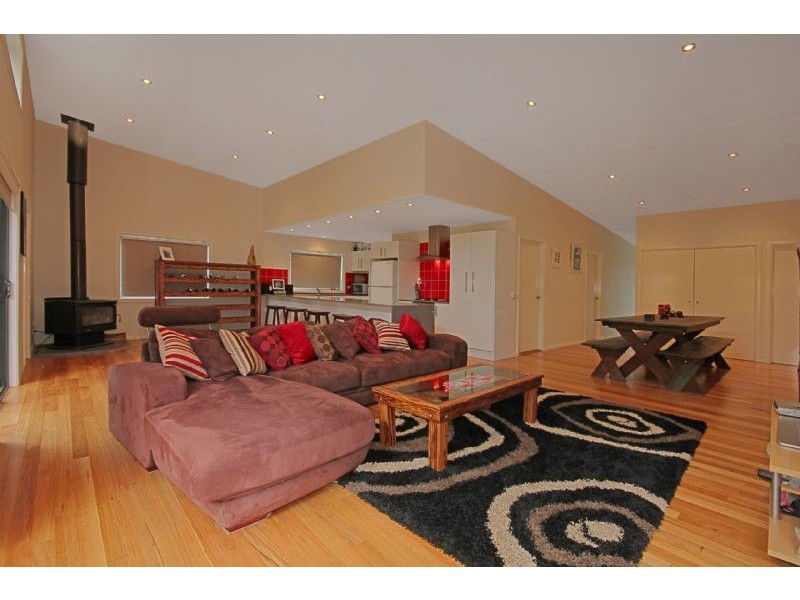 76 Bellbird Drive, Malua Bay NSW 2536