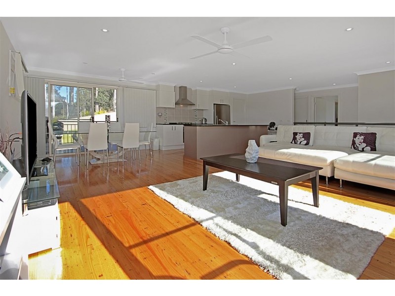 8 Litchfield Crescent, Long Beach NSW 2536
