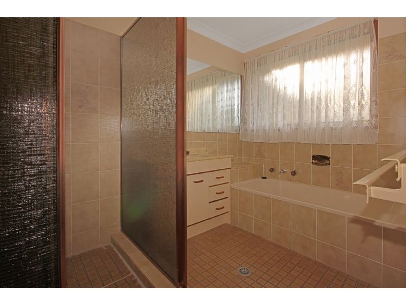 18 Forest Parade, Tomakin NSW 2537