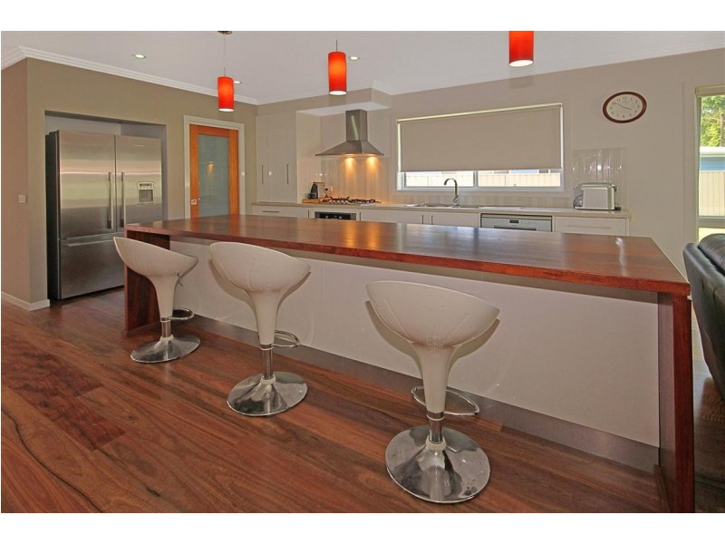 10 Marcelle Close, Broulee NSW 2537