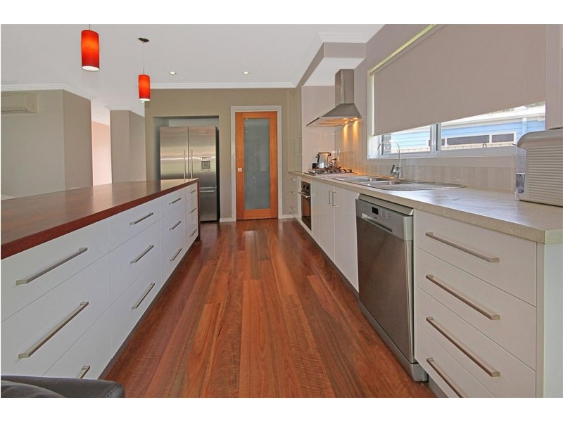 10 Marcelle Close, Broulee NSW 2537