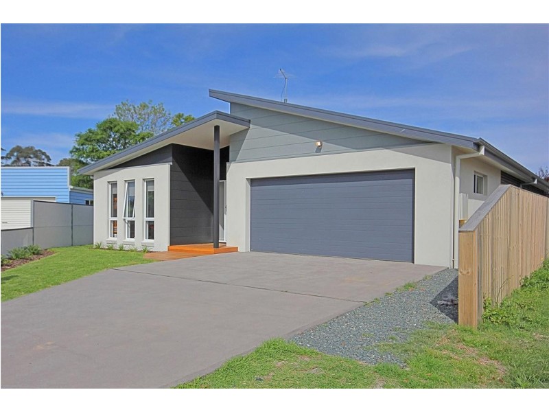 10 Marcelle Close, Broulee NSW 2537