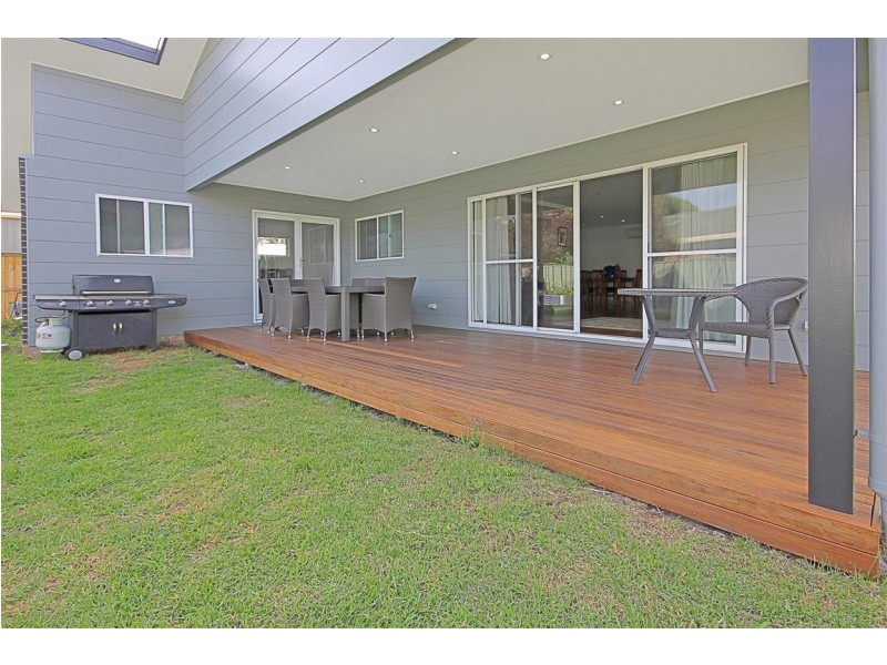 10 Marcelle Close, Broulee NSW 2537