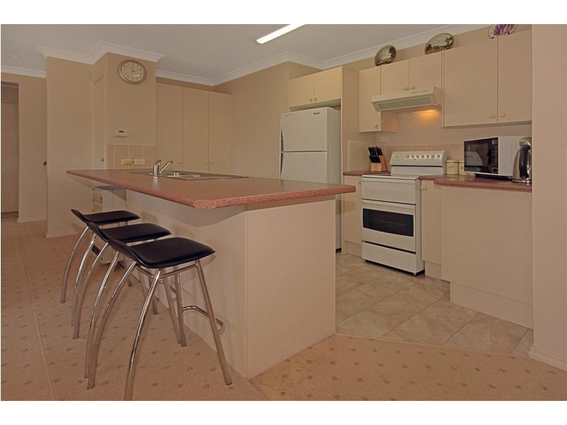 4/70 Cook Avenue, Surf Beach NSW 2536