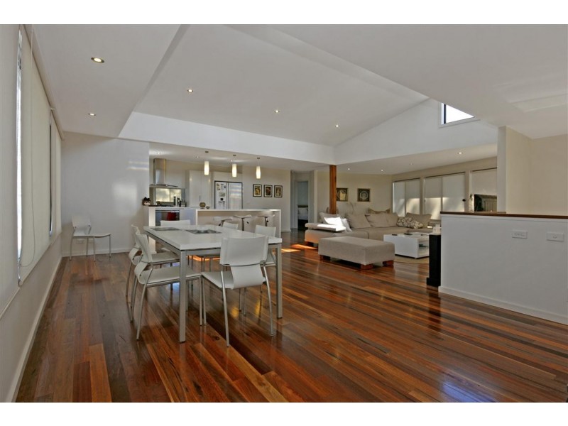 2/542 Beach Road, Denhams Beach NSW 2536